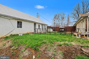 31481587