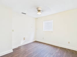 31482423