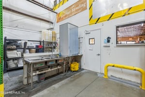 31761142