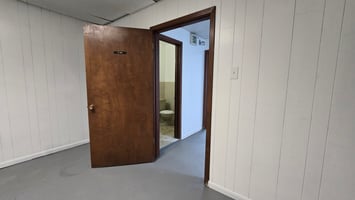 31722582