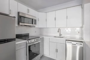 31525280