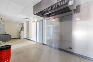 31527046