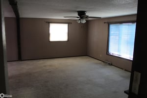 31527929