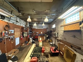 31533716