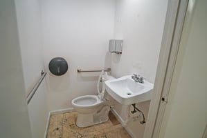 33581640