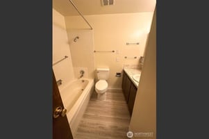 31537273