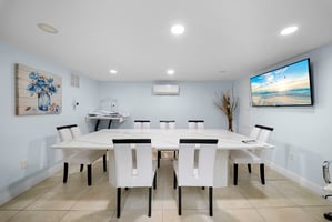 31871005