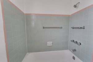 31542568