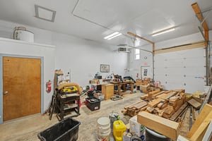31546886