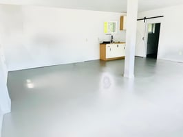 31563969