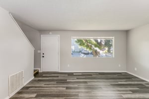 31568058