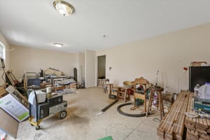 31568390
