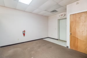 31569879