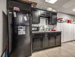 31570768