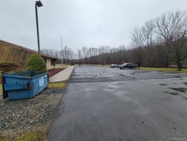 31571818