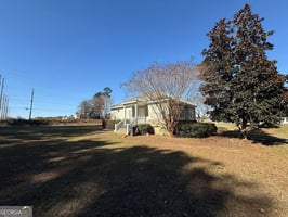 31573593