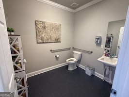 31573582