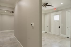 31578185