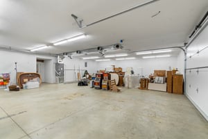 31579205