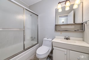 31579968