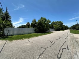 31580603