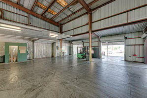 31583004