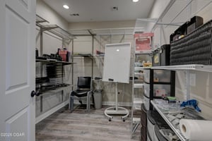 31583599
