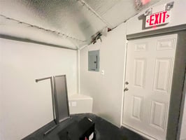 31583925