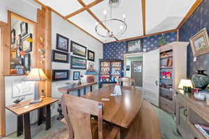 31584038