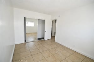 31589806