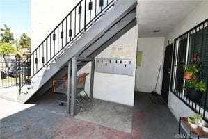 31589785