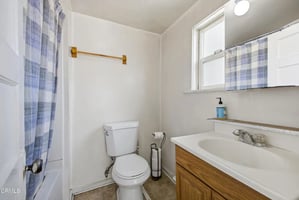 31590058