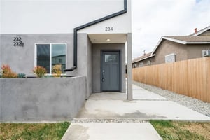 31590334