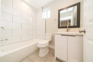 31590354