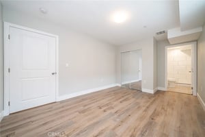 31590330