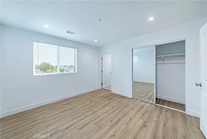 31590759