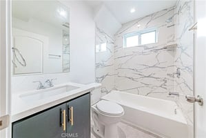 31590747