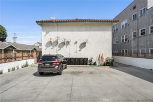 31591046