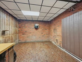 31599945
