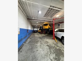 31848315
