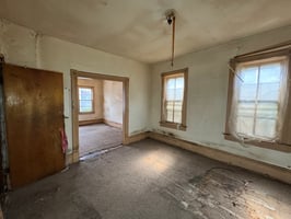 31596872