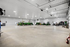 31597884
