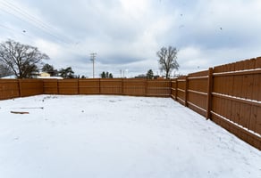 31598525