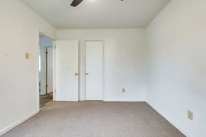 31598820