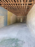 31600683