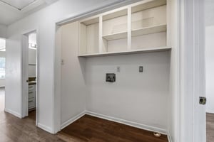 31603570