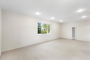 31603610