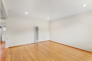 31603616