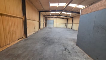 31605725