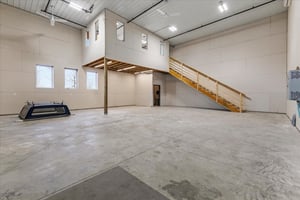 31603979